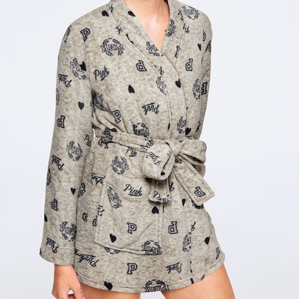 NEW Victorias Secret PINK Logo Supersoft Robe